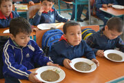 دانش آموزان حاشیه‌شهر مشهد میهمان صبحانه رضوی