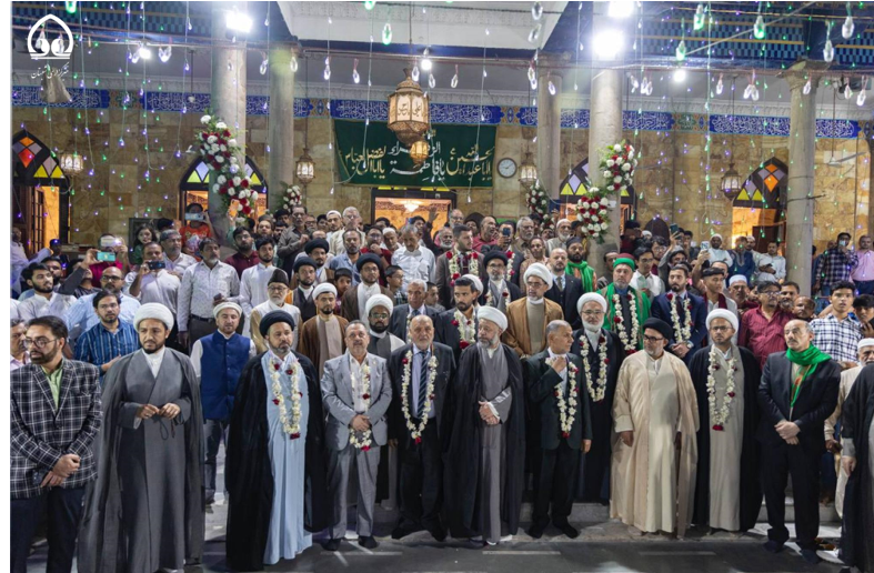 برافراشتن پرچمهای عتبات مقدس عراق در بمبئی هند+ عکس