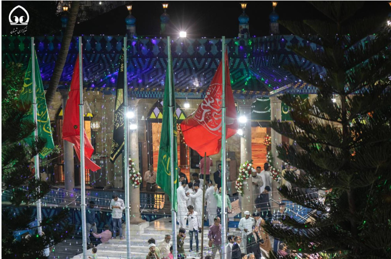 برافراشتن پرچمهای عتبات مقدس عراق در بمبئی هند+ عکس