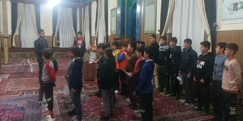 آماده‌سازی مساجد برای میزبانی از جشن‌های دهه فجر در آذربایجان غربی
