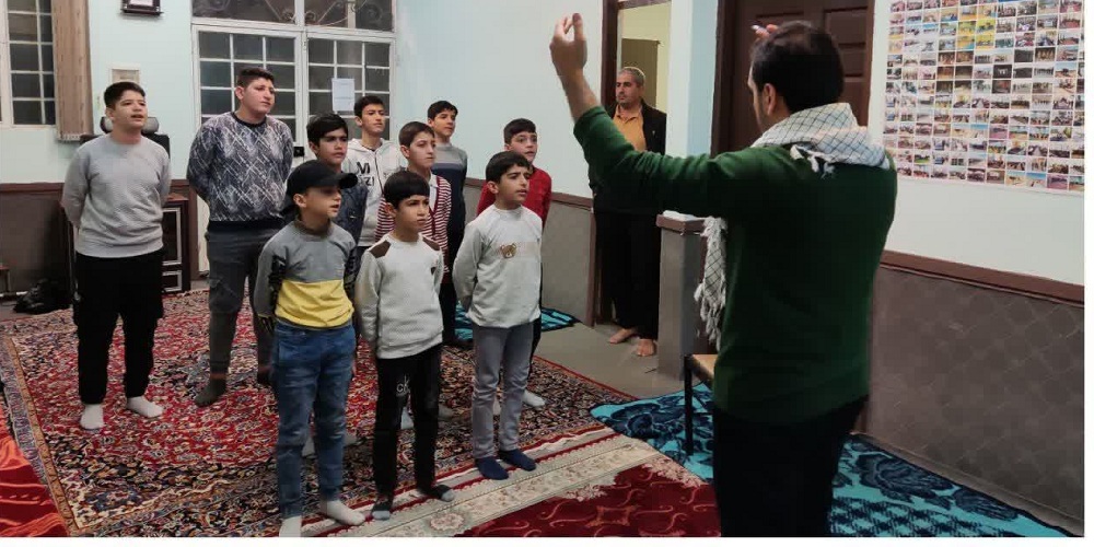 آماده‌سازی مساجد برای میزبانی از جشن‌های دهه فجر در آذربایجان غربی