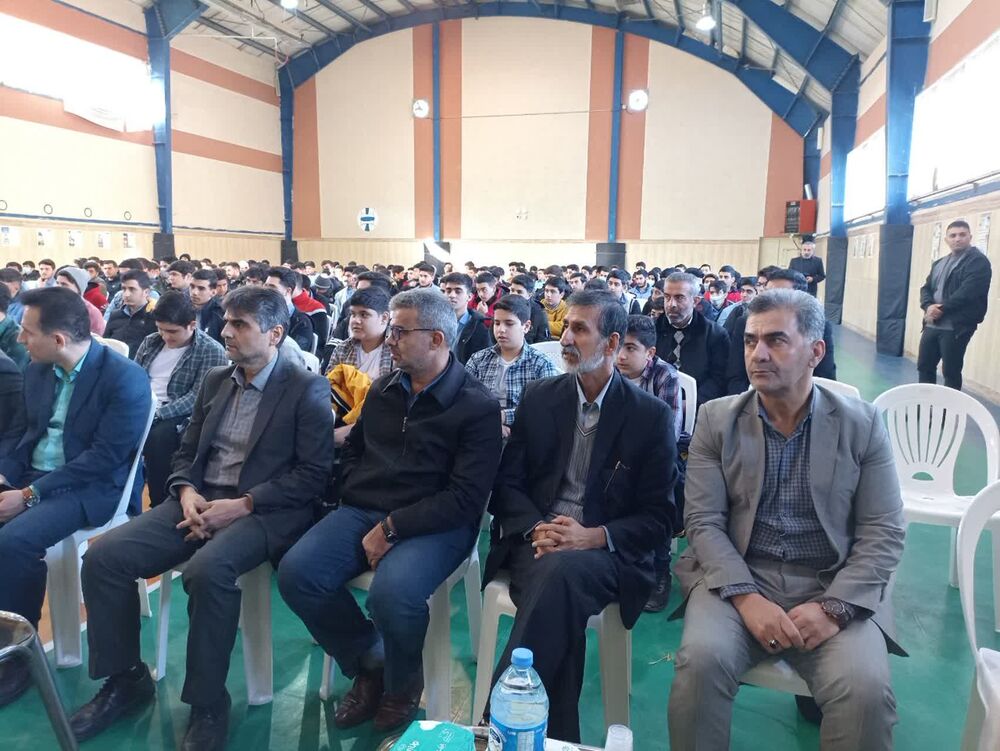 دانش آموزان و جوانان تداوم بخش عزتمندی انقلاب هستند