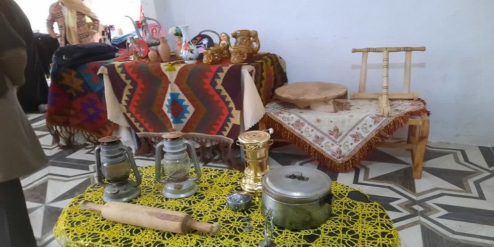 نمایشگاه صنایع دستی بچههای مسجد کانون فرهنگی و هنری سحاب نقده افتتاح شد