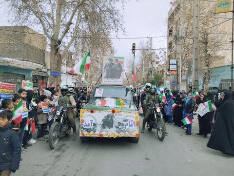 بیست و هشتمین کاروان خودرویی استقبال از امام در ورامین به راه افتاد