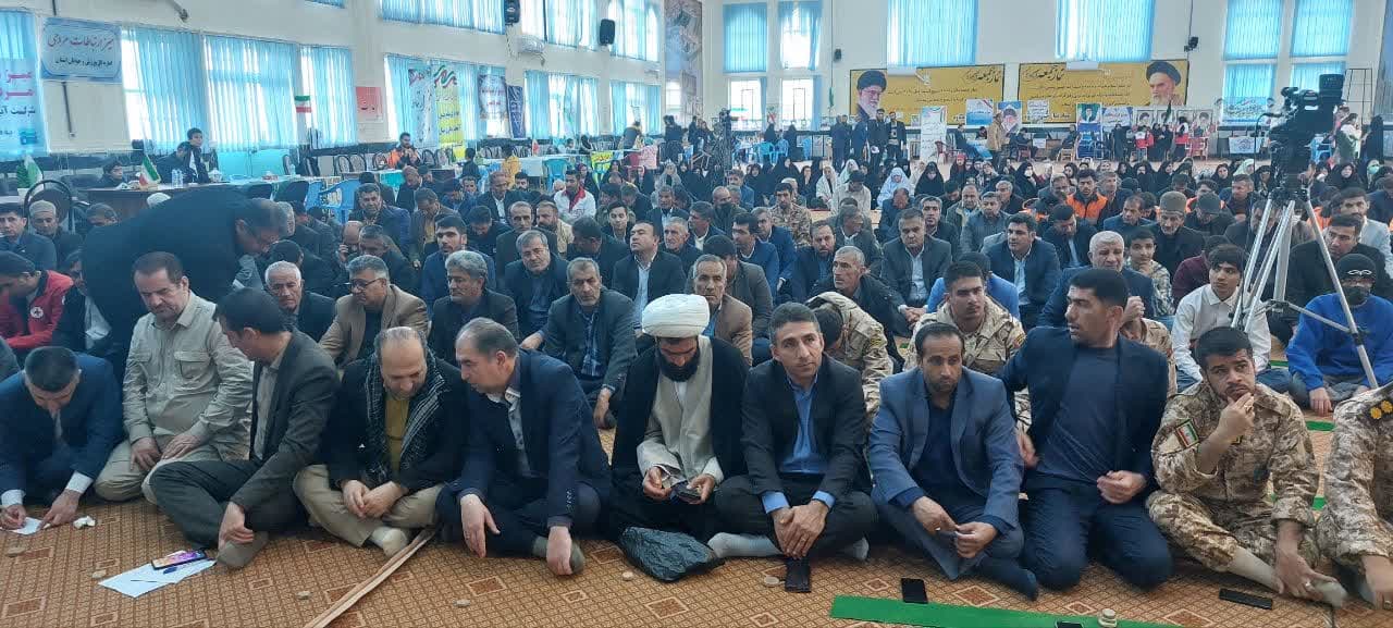 برپایی میز خدمت ادارات در محل مصلی امام هادی (ع) پاتاوه