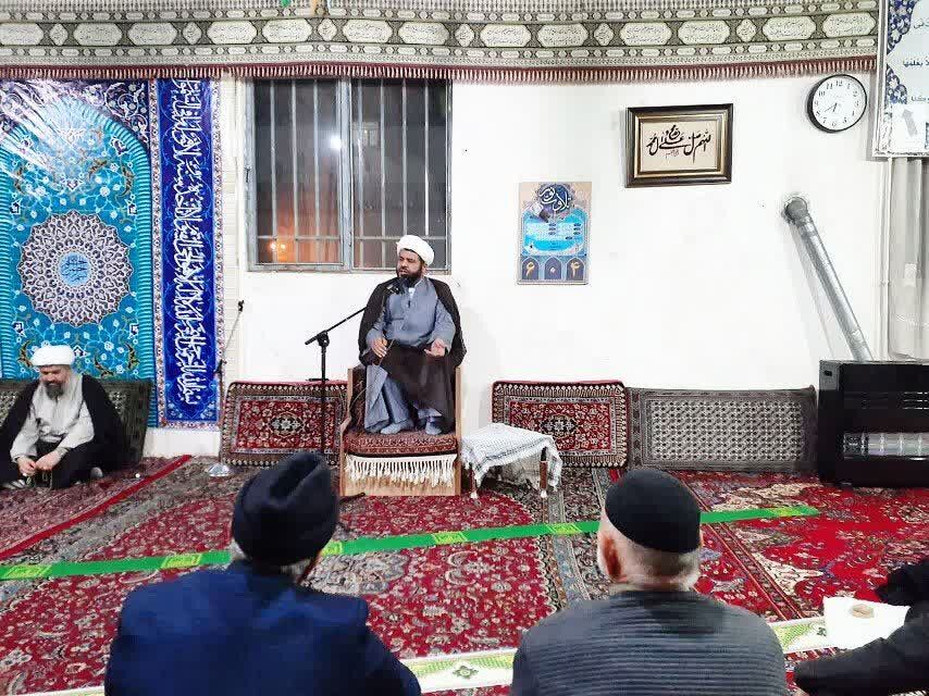 رونق و آبادانی مساجد با مدیریت مردم محقق میشود