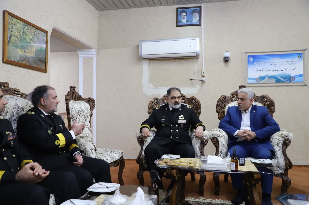 دلاورمردان نیروی دریایی ارتش و سپاه اجازه خودنمایی به دشمنان را نخواهند داد