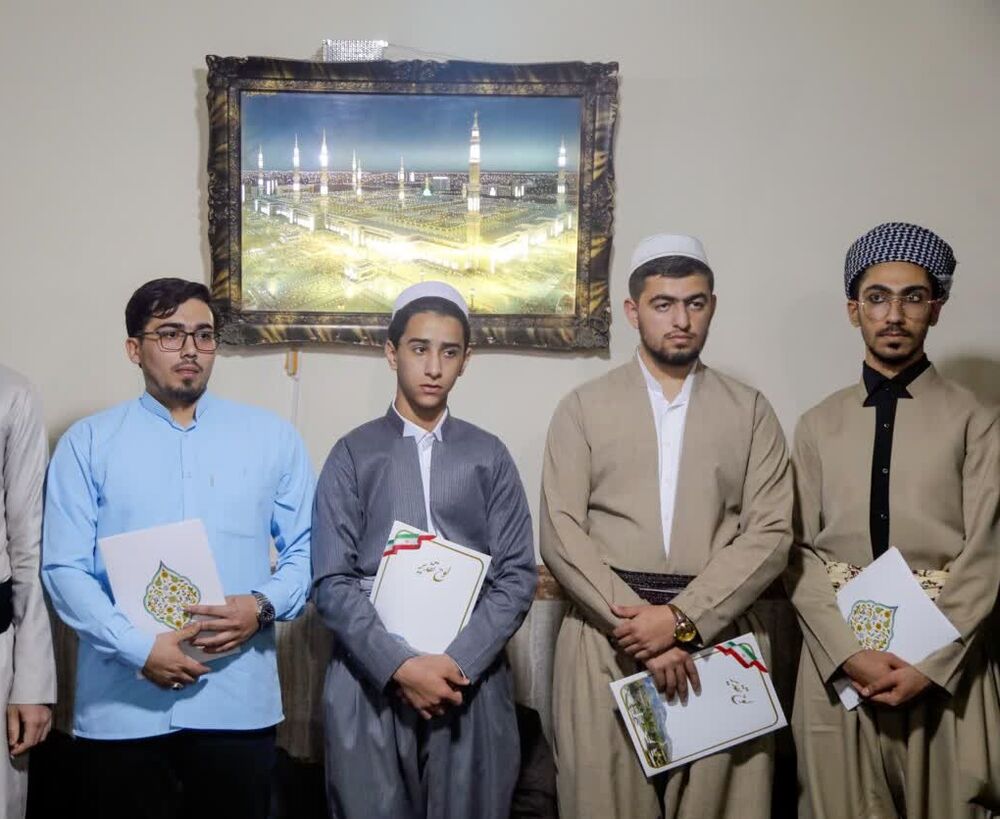 پرورش حافظان قرآنی افتخار کرد و ایرانی/کانون های فرهنگی رونق بخش مساجد