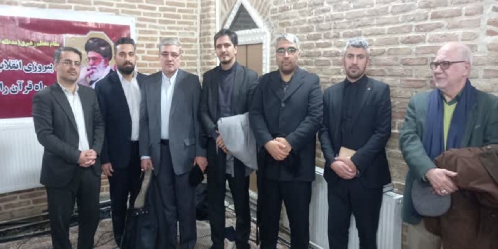 برگزاری نغمه های قرآنی با حضور ۱۰۰ نفر از اعضای مسجدی مهاباد