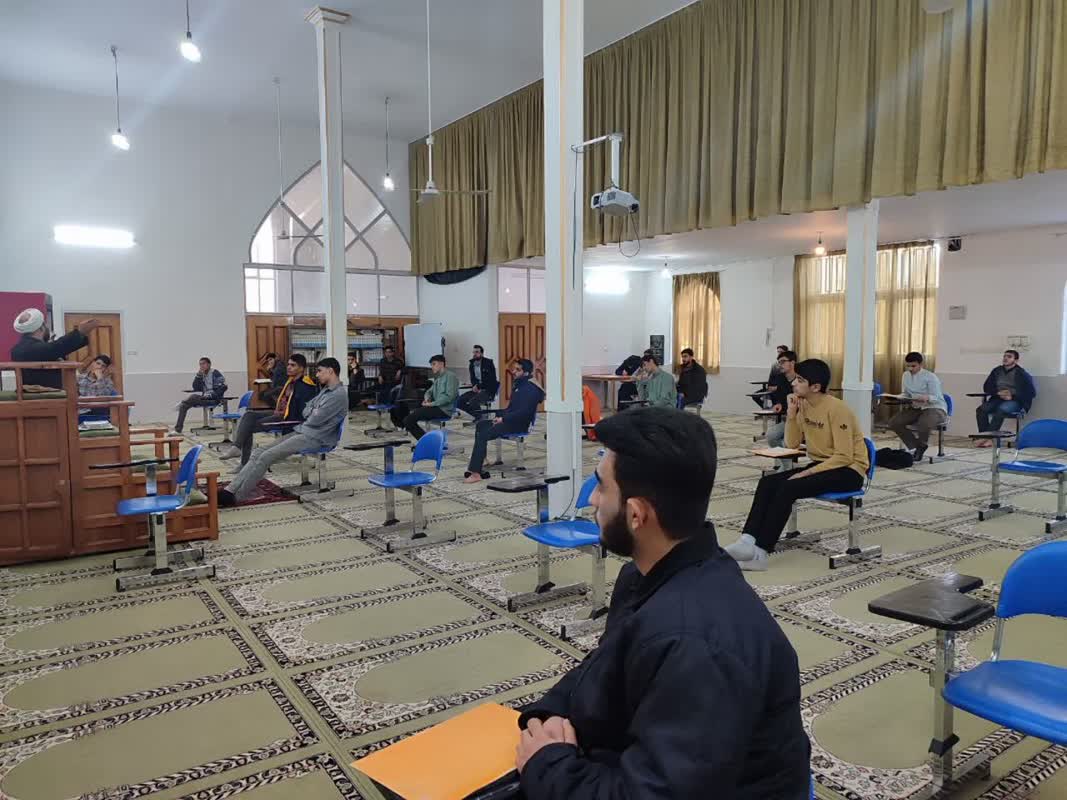 فعالیت های مستمر پژوهشی درمدرسه علمیه شهر سامن