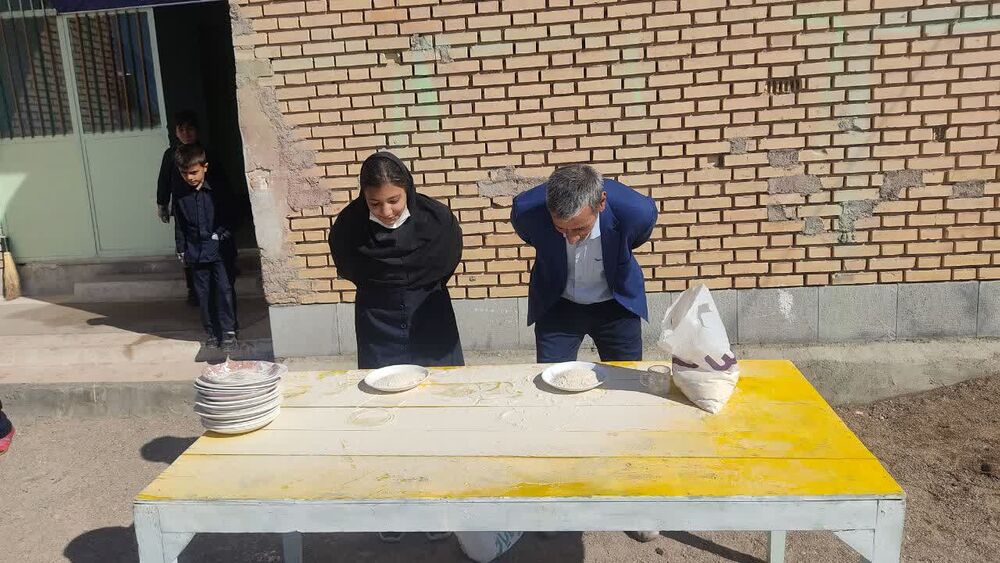 ۱۰روز انقلابی به همت کانون فرهنگی هنری صاحب الزمان(عج) در روستای قالهر