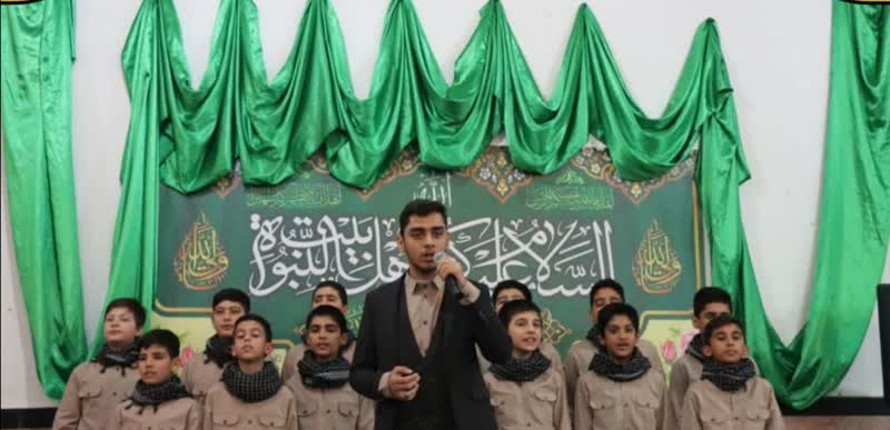 پیامبر خاتم بود که با رستاخیز عظیم موجب بیداری انسانها شد