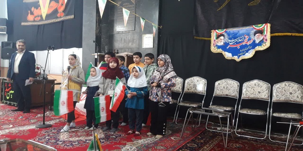 شادمانه‌ای برای بچه‌های مسجد در جشن‌های انقلاب ارومیه
