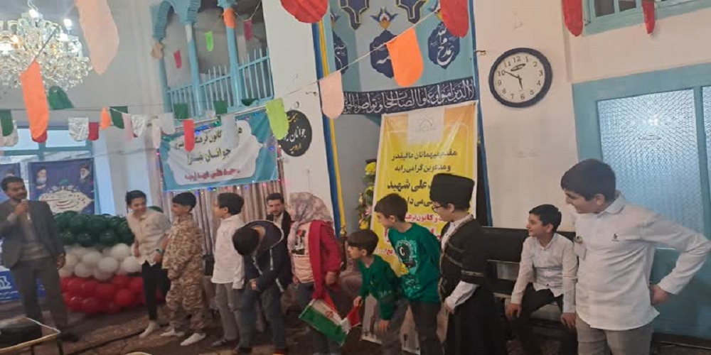 تجلیل از خادمین مسجد/انقلاب امانت امام(ره) و شهدا است