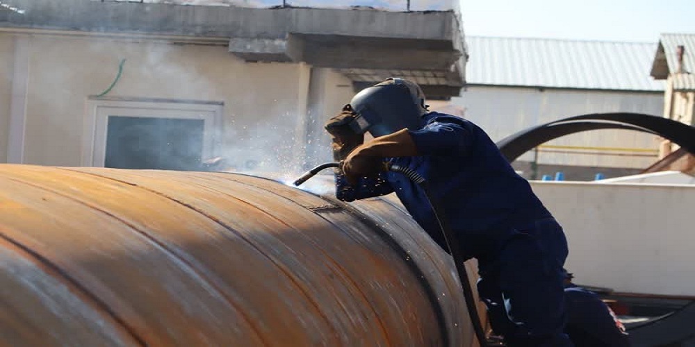 آغاز به کار ۶ واحد صنعتی در ارومیه/ با گذر زمان شاهد شکوفایی نظام اسلامی هستیم