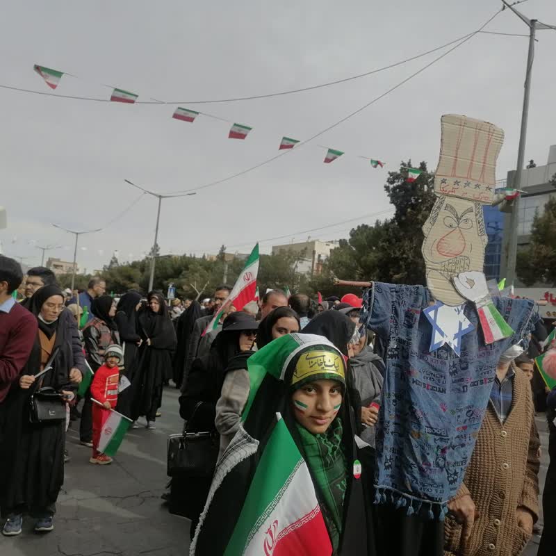 حضور بی نظیر دهه هشتادی ها در جشن انقلاب