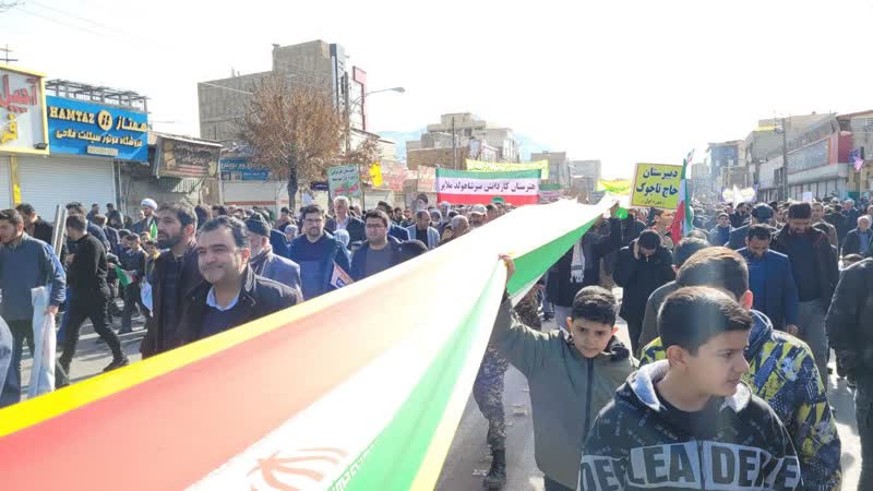 شکوهِ حضور و تجلی همبستگی در جشن ۴۵سالگی انقلاب در ملایر