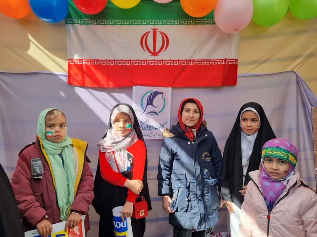 شکوهِ حضور و تجلی همبستگی در جشن ۴۵سالگی انقلاب در ملایر