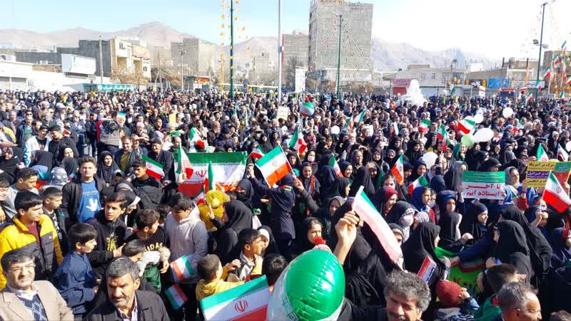 شکوهِ حضور و تجلی همبستگی در جشن ۴۵سالگی انقلاب در ملایر