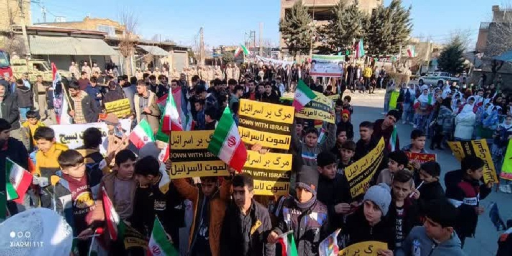 حضور پرشور مردم در راهپیمایی ۲۲ بهمن دشمنان را ناامید کرد