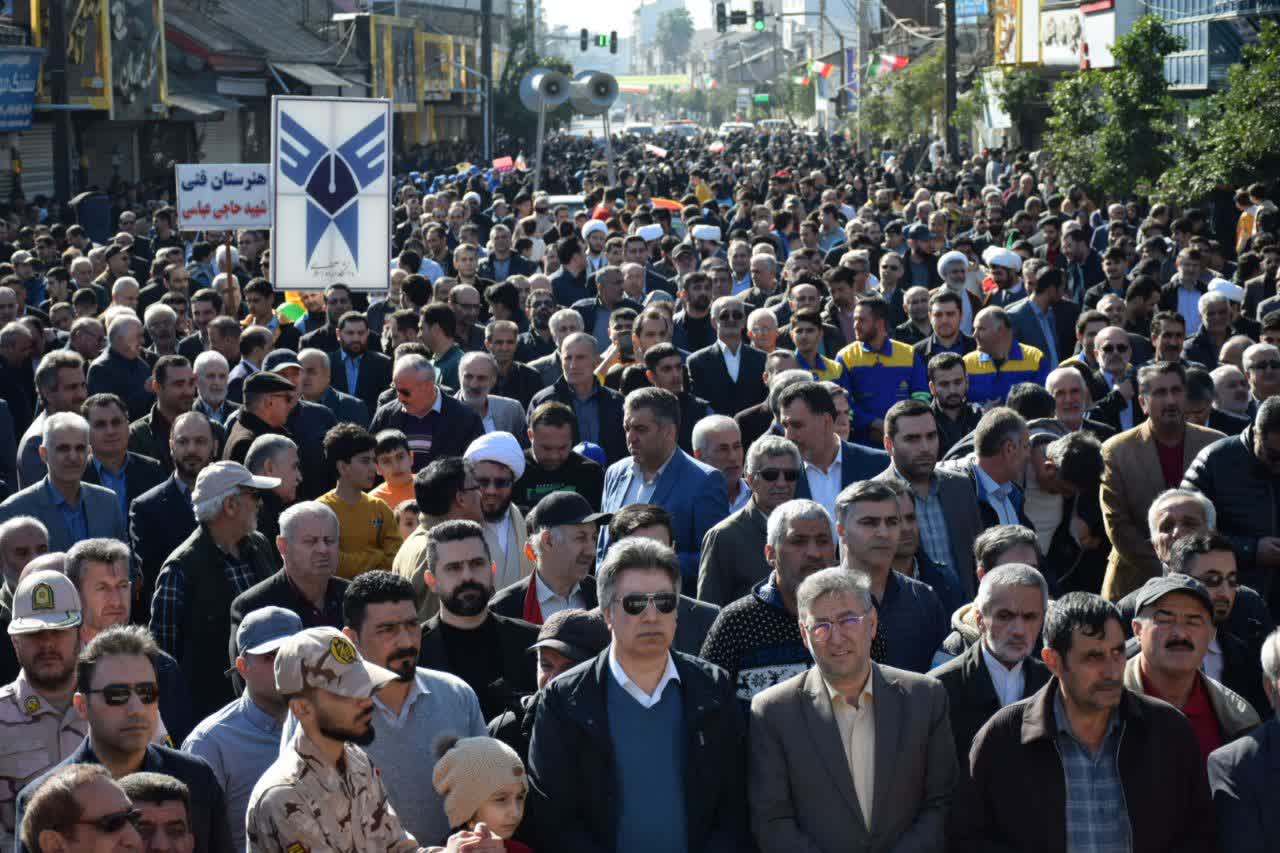 حماسه آستاراییها در ۲۲ بهمن / مرزنشینان با آرمانهای امام تجدید پیمان کردند