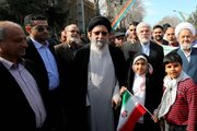 ملت ایران هیچ وقت از انقلاب خود جدا نمی شوند