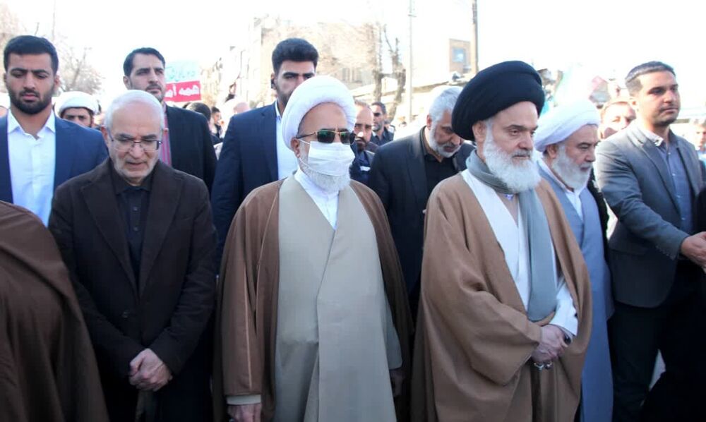 بیتفاوتکردن مردم نسبتبه سرنوشت و آینده کشور از دسیسه دشمن است