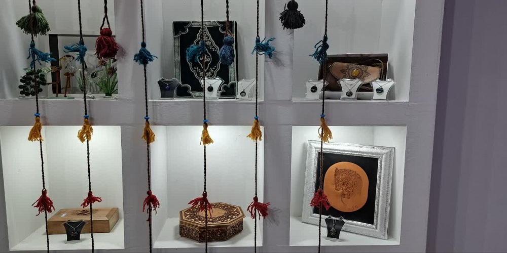 ۳۸ اثر صنایع‌دستی آذربایجان غربی در هفدهمین نمایشگاه بین‌المللی تهران به نمایش گذاشته شد