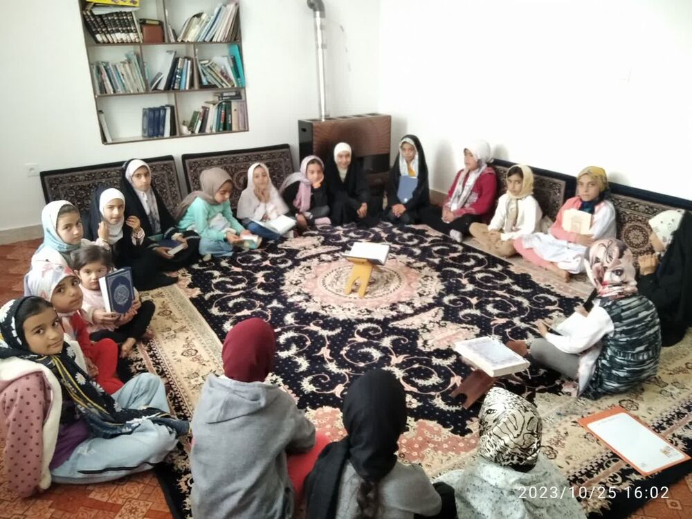 این خانواده یکصد حافظ قرآن تربیت کرده است/ چهرقان نمونه‌ موفق روستای قرآنی