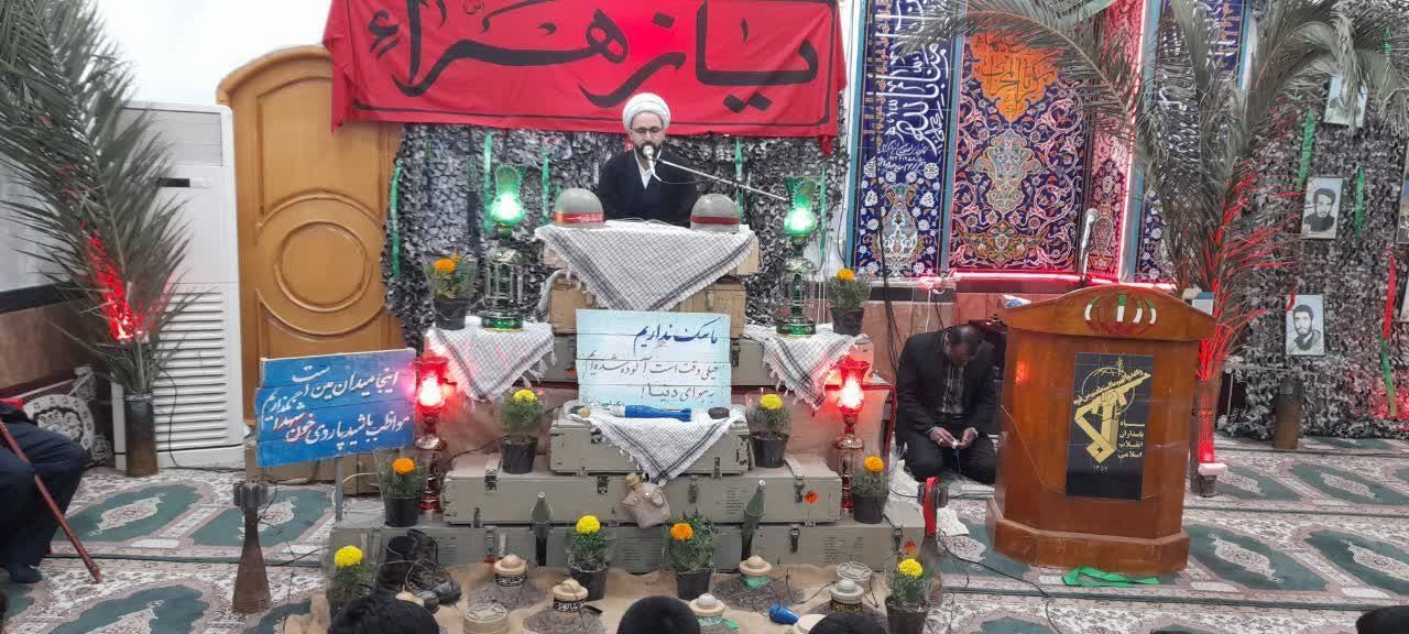 باید در گام دوم انقلاب با صلابت بیشتری گام برداریم