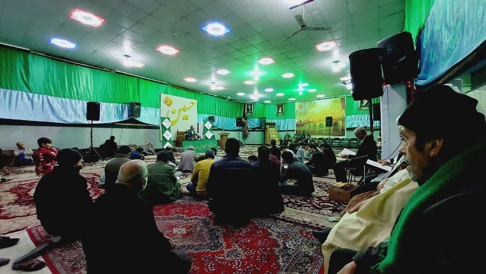 محفل انس با قرآن در هیئت حسینی دروازه آران و بیدگل برگزار شد