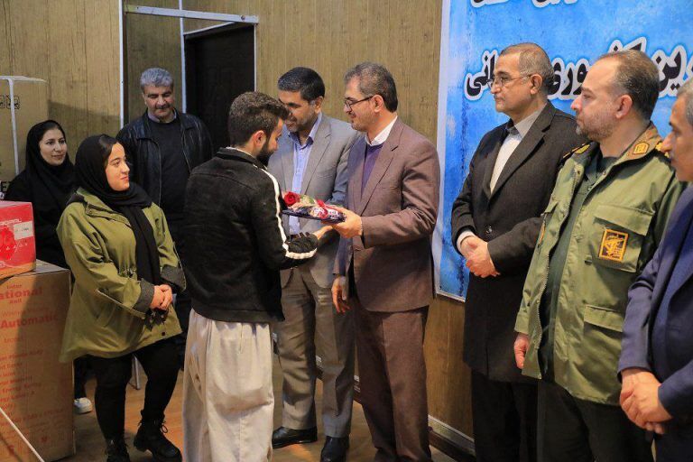 ۱۵ سری جهیزیه به مددجویان تحت پوشش بهزیستی کردستان اهدا شد