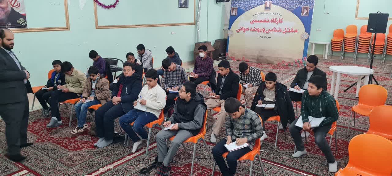 خواهران این کانون مسجدی روضههای خانگی را در کرمان احیاء کردهاند