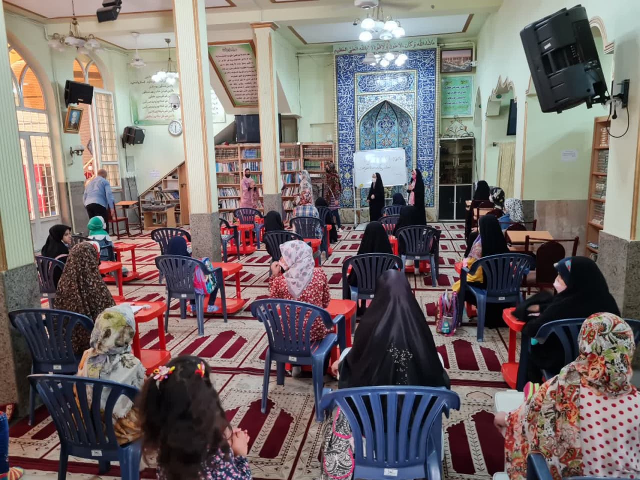 خواهران این کانون مسجدی روضههای خانگی را در کرمان احیاء کردهاند
