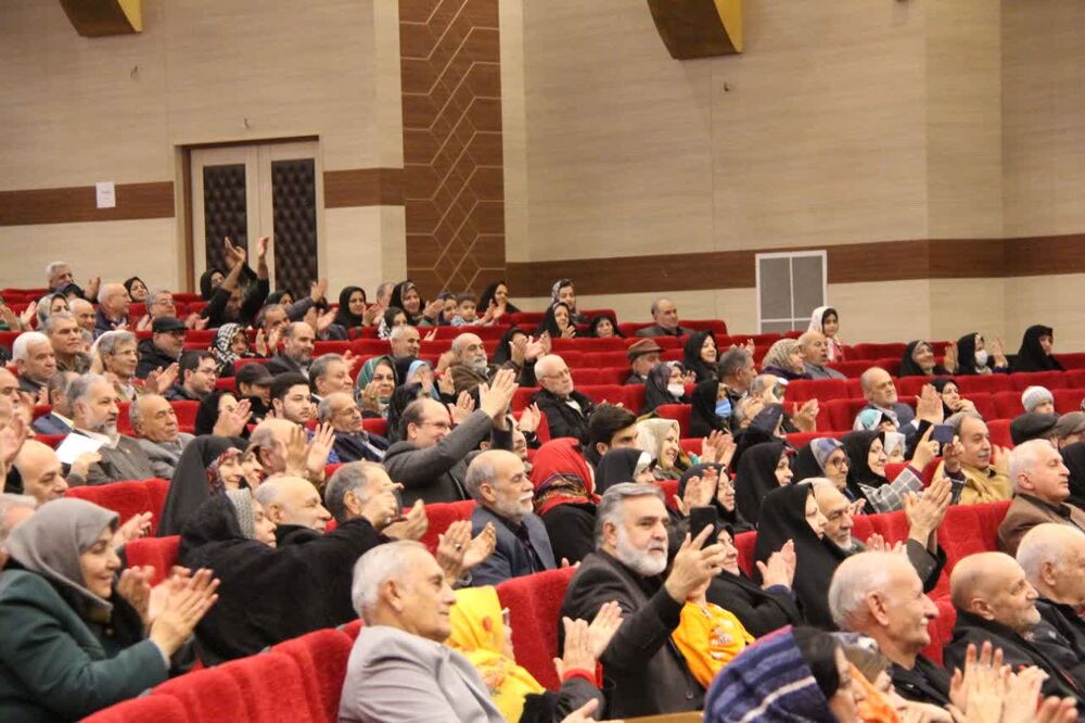 ارتقاء روحیه و معیشت پیشکسوتان از اولویتهای ارتش است