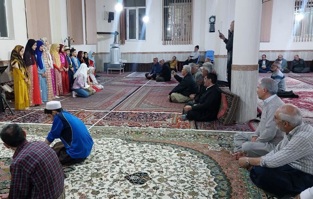 تکاپوی بچه‌های مسجدی در برپایی جشن‌های شعبان
