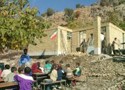 روایت جوانی مسجدی که ۵۲ مدرسه در مناطق محروم تأسیس کرده‌است