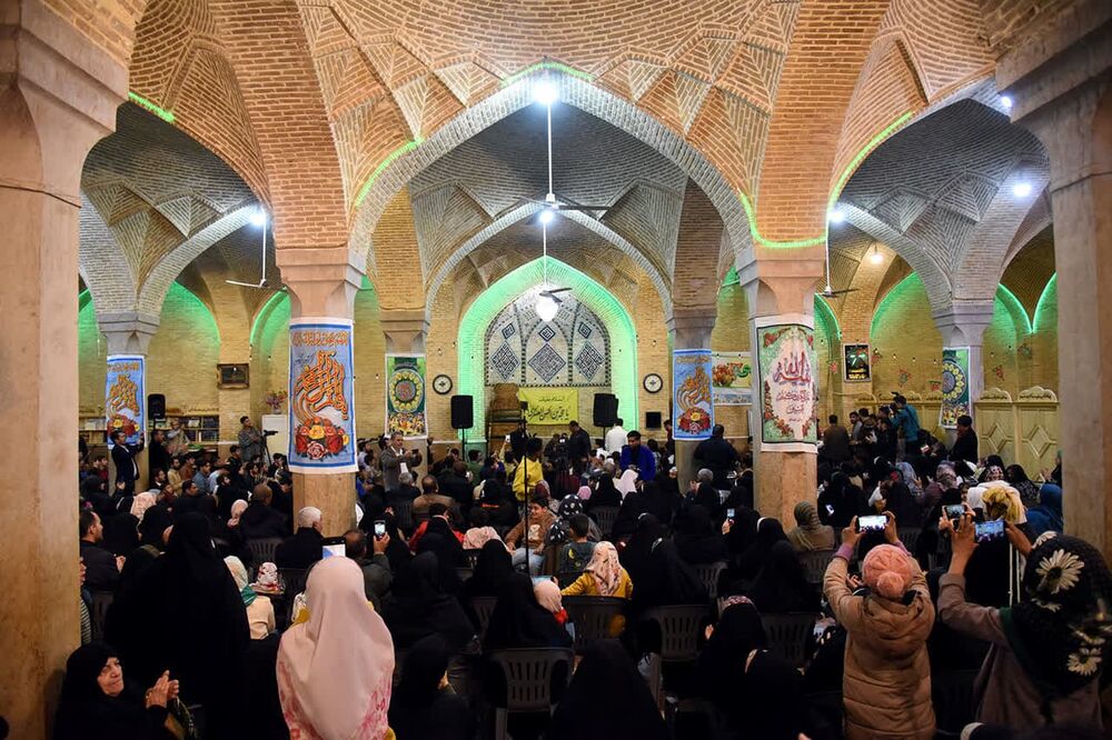 شیراز، پایگاه جهانی جشنهای نیمهشعبان؛ ندای انتظار از مسجد وکیل طنینانداز میشود