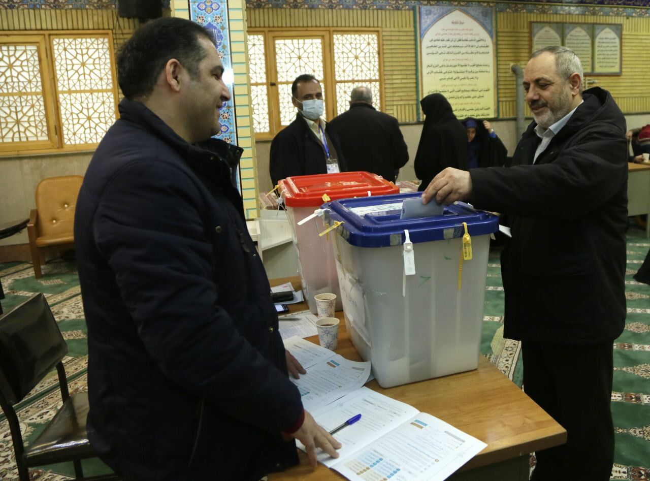 حضور باشکوه فرماندهان نیروهای مسلح در انتخابات