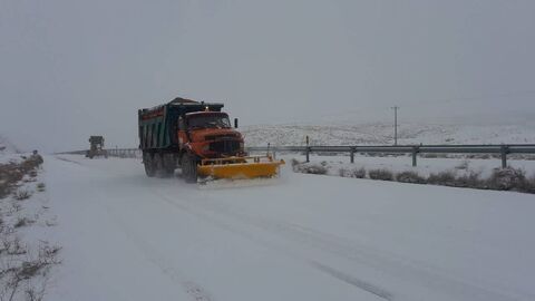 انجام ۱۳۱۲۰ کیلومتر برف‌روبی در سطح جاده های خراسان جنوبی