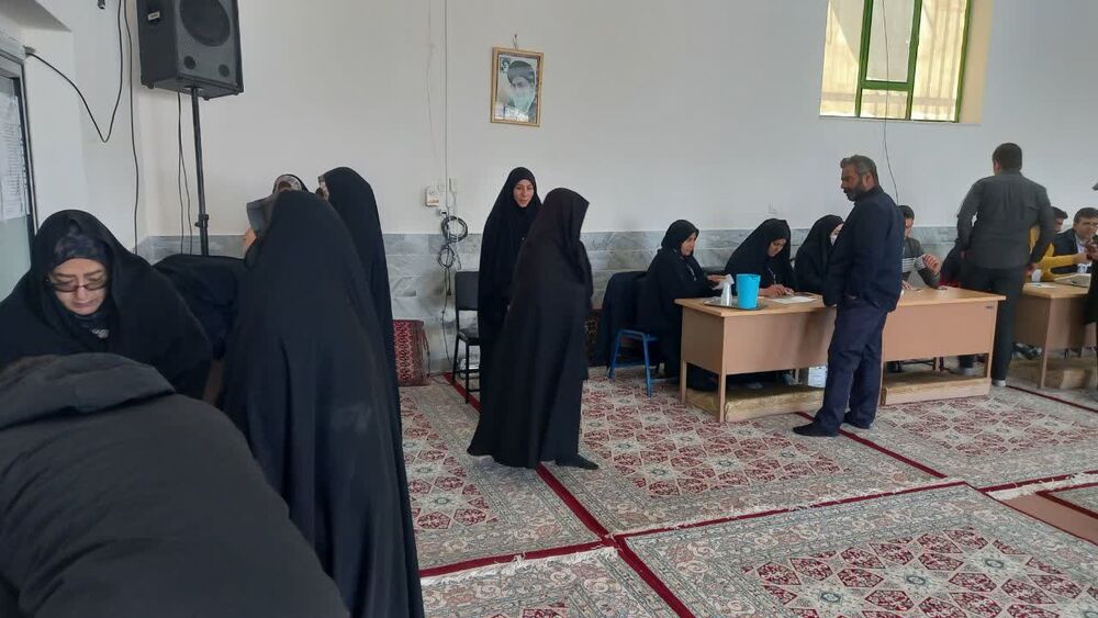 حال و هوای انتخابات در مساجد استان اصفهان