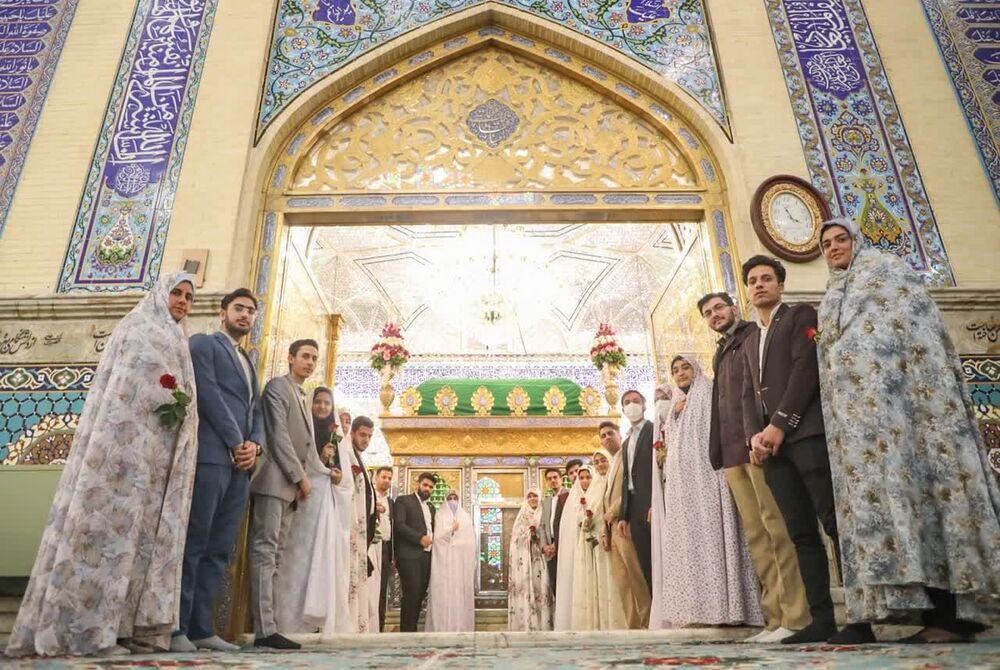 حضور حدود ۳۰ زوج جوان یزدی پای صندوقهای رأی+تصاویر