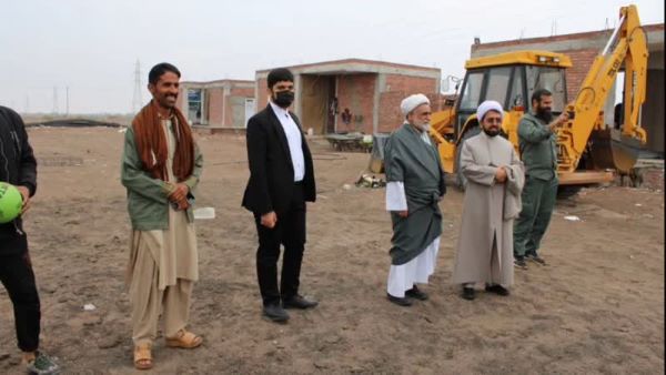 کار این مسجد و اهالیاش احسان و خیررسانی است