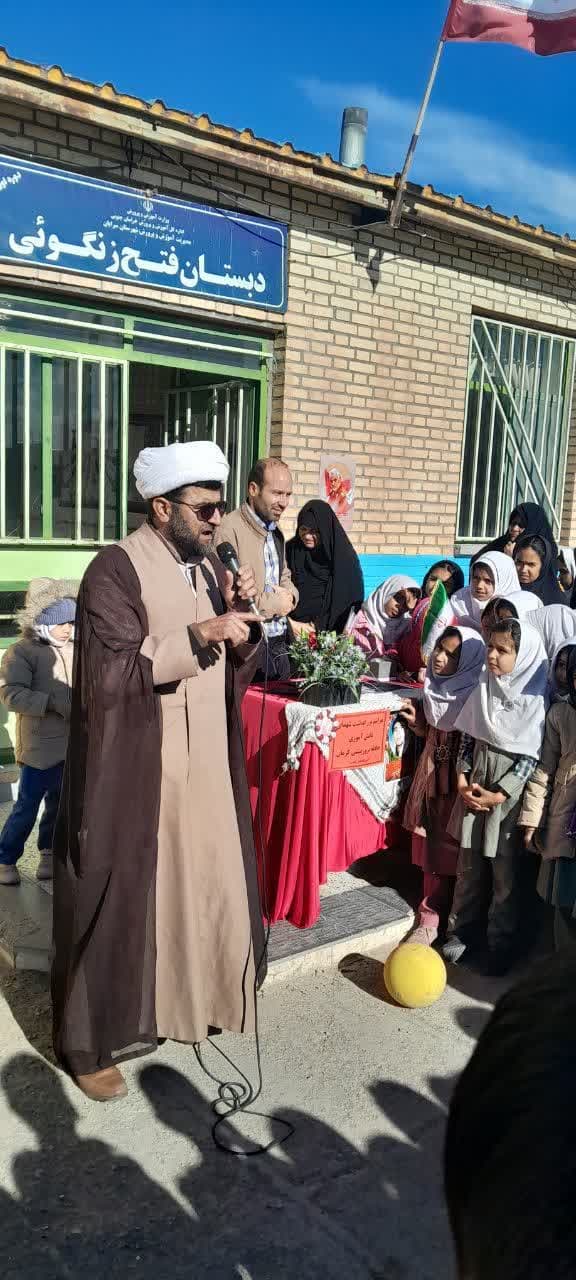 وقتی مسجد پناه بچههای روستا میشود