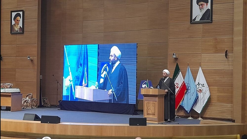 مشهد پیشتاز در نهضت کتابخوانی