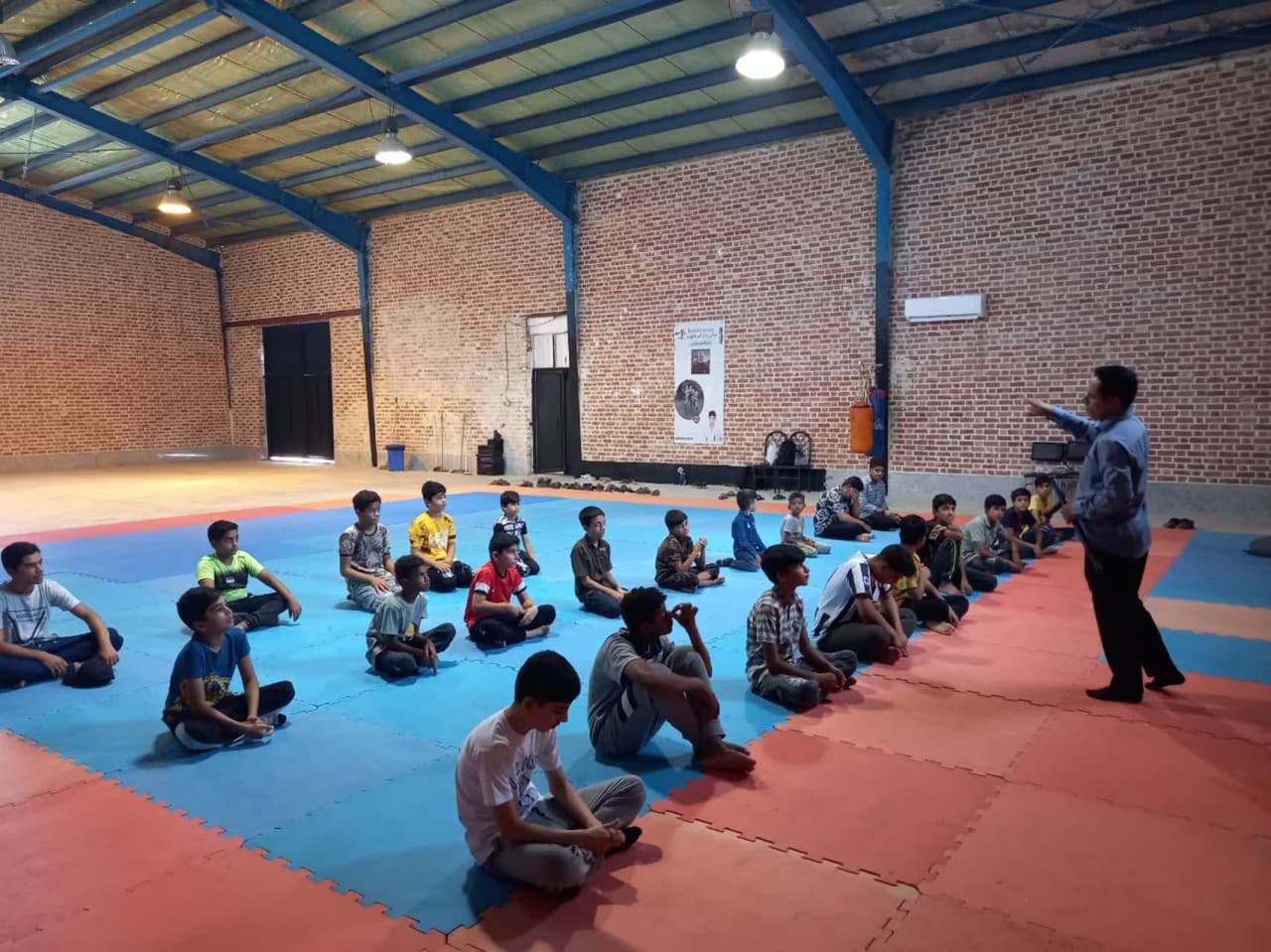 این کانون مسجدی بچهها را در راهاندازی پایگاه قرآن بسیج کرده است