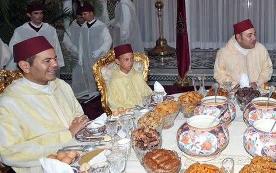 آداب و سنتهای عجیب مسلمانان کشورهای عربی و اسلامی در ماه رمضان+عکس