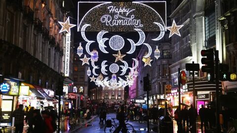 اقدام بی سابقه مسلمانان آلمان برای آذین بندی خیابان‌ها به مناسبت ماه رمضان