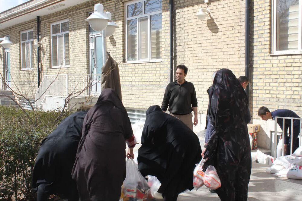 بستههای معیشتی ویژه ماه مبارک رمضان و نوروز در بین نیازمندان توزیع شد