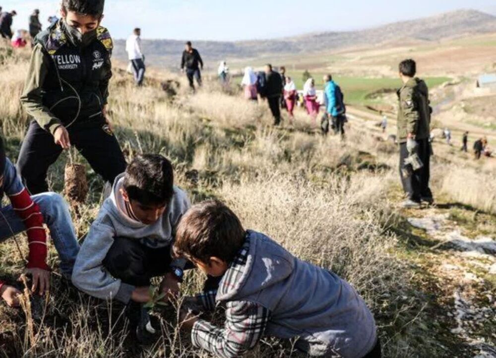 بچه مسجدیها؛ دوستدار طبیعت/ بالا زدن آستین همت برای توسعه منابع طبیعی